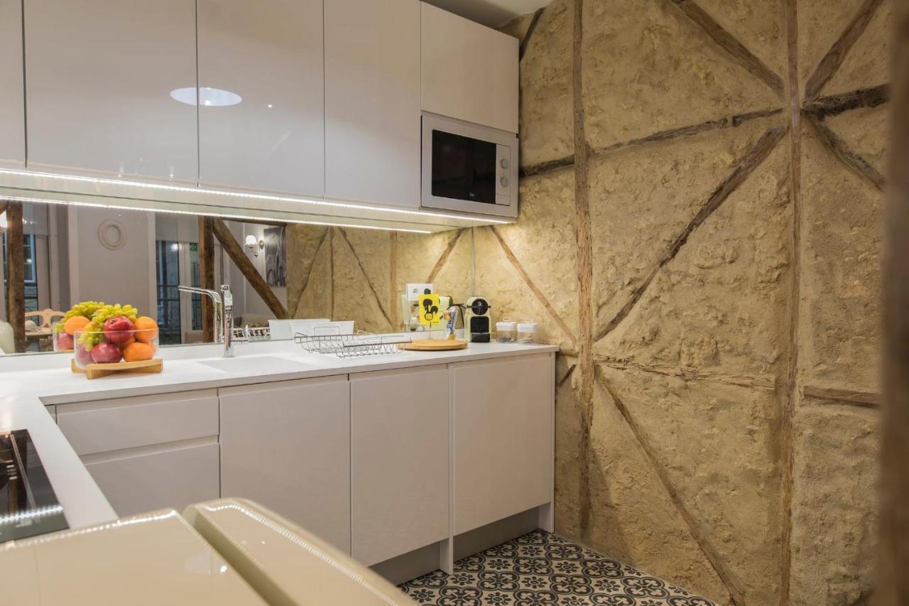 Lovelystay - Vintage Flat Near Santa Justa Elevator! Lisbon Exterior photo